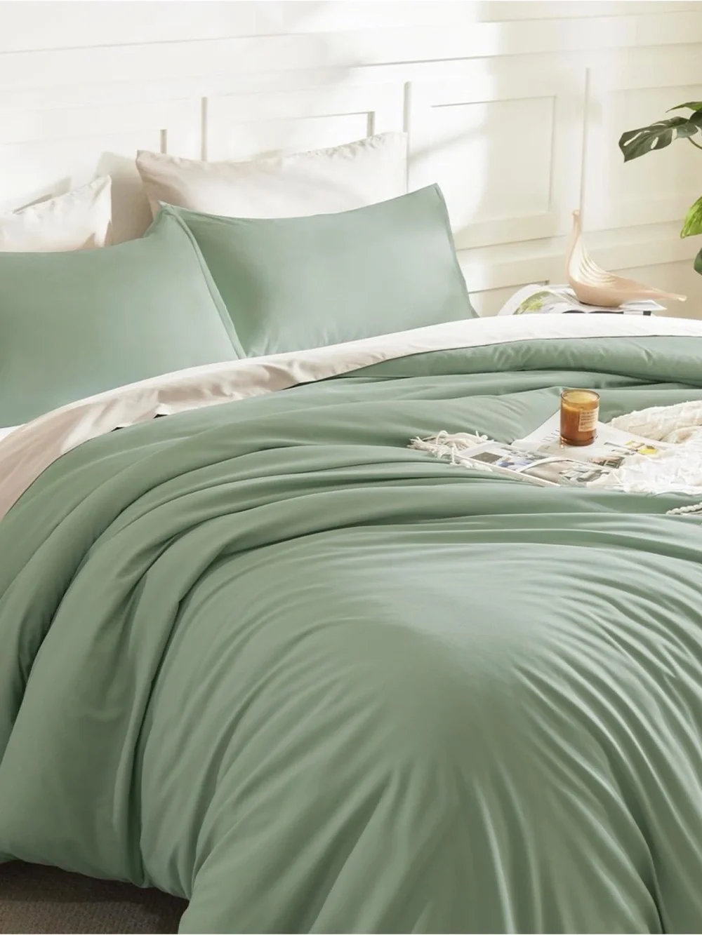 Sage green super king plus!! comforter set. New! With pillow cases